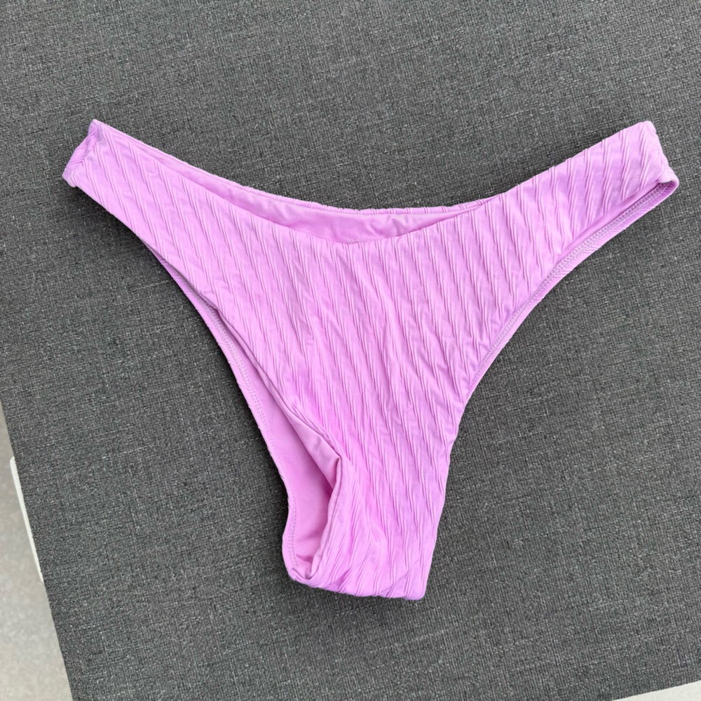 NWOT Monday Swimwear Bikini Bottom